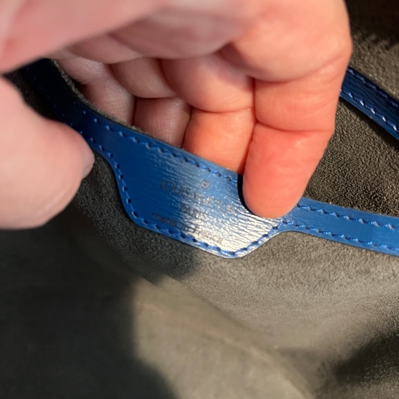 EUC Louis Vuitton Epi Saint Jacques PM handbag - Picture 5 of 10